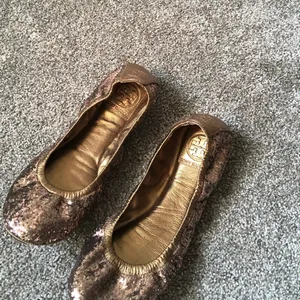 Tory Burch Glitter Sequin Eddie Ballet Flats in Copper Size 6.5 US Women’s Shoe thumbnail 2