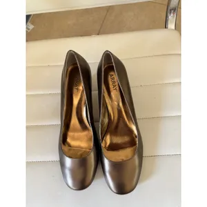 Array Bronze Metallic Leather‎ Kitten Heel Pumps Round Toe Shoes 9M 180379 thumbnail 2
