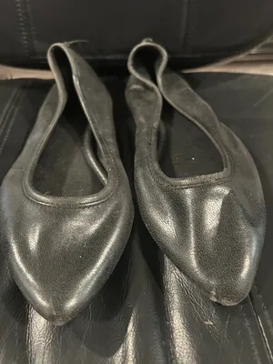 Frye Black Leather Pointed Ballet Flats thumbnail 1