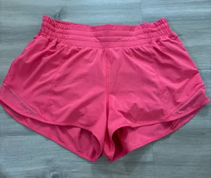 Lululemon Hotty Hot High-Rise Lined Short 2.5" Glaze Pink Women Size 8 thumbnail 1