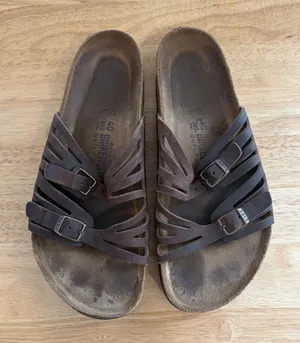 Birkenstock Granada Buckle Sandals Brown Oiled Leather EU 40 Soft Footbed 9-9.5 thumbnail 1