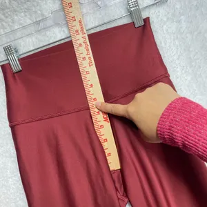 ALO High Waist Airbrush Leggings XS Extra Small Red Burgundy Athleisure Pants thumbnail 4