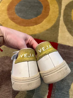 VEJA V-12 Leather White Liquor Green Sneakers Low Tops Women’s Size US 9 thumbnail 3