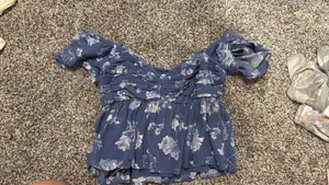 Hollister Floral Puff Sleeve Summer Crop Top M thumbnail 2