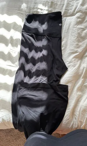 Lululemon Align Flare High-Rise thumbnail 1
