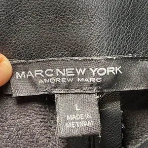 Marc New York Andrew Marc Faux‎ Leather Pants Gold Button Detail Womens L thumbnail 3
