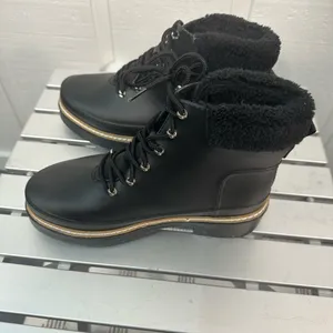 Marc Fisher Black Lined Rubber Fairly Waterproof Winter Lace Up Boots SZ… thumbnail 6
