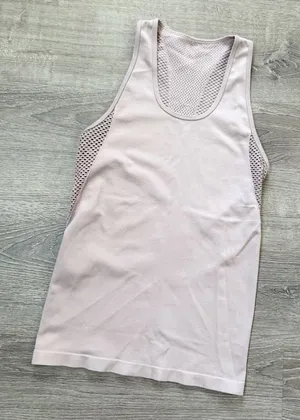 •FABLETICS• SEAMLESS TANK TOP thumbnail 1