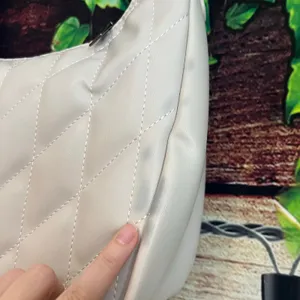 Steve Madden Chalk Quilted Hobo Bag Purse Handbag White Gray Supple 12x10x4 thumbnail 8