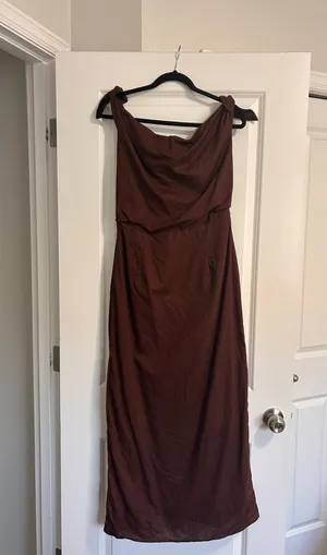 New Showpo Cincinnati Off The Shoulder Side Split Column Linen Dress Size 10 thumbnail 10