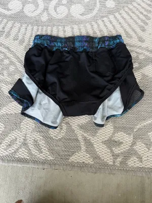 Lululemon Hotty Hot Shorts 2.5” Floral Shift Size 2 thumbnail 7
