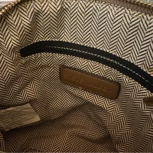 Steve Madden Tan Crossbody Bag with Gold Accents thumbnail 5
