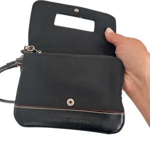 Tommy Hilfiger Black Wristlet thumbnail 6