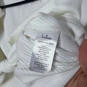 Lulus White Ribbed‎ Twist Front Long Sleeve Crop Top Womens Medium V-Neck thumbnail 5