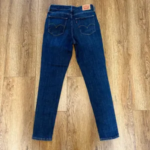 Levis 721 High Rise‎ Skinny Jeans Dark Wash Blue Denim Womens Size 29 casual thumbnail 2