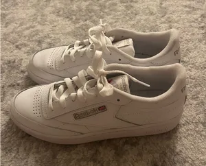Reebok Sneakers thumbnail 1