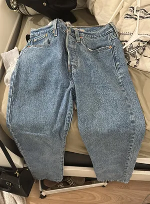 Levi’s Wedgie Jeans thumbnail 1