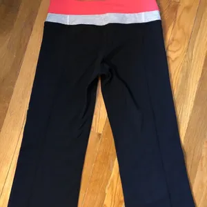 Lululemon Cropped Pants thumbnail 2