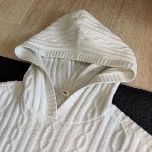 Alo Yoga Cable Knit Winter Bliss Hoodie Ivory Size Small Crop Cropped Sweater thumbnail 5