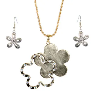 Lucky You 2Pc Clover Sterling Silver Pendant Chain Necklace Atq. Gold thumbnail 4