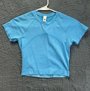 Lululemon cropped tee thumbnail 1