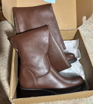 Fall Leather Brown Boots Size 6 thumbnail 1