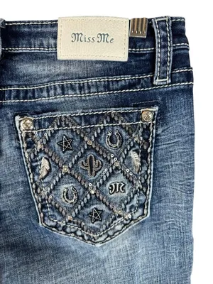 Miss Me Low Rise Boot Embroidered Back Pocket Blingy Jeans Size 27 Medium Wash thumbnail 6