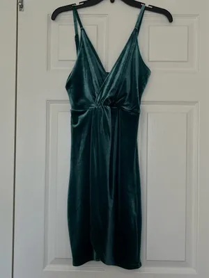 Short velvet Charlotte Russe emerald green dress thumbnail 3