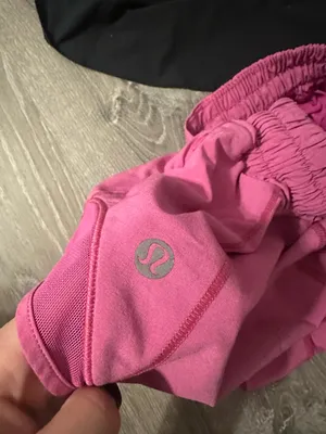 Lululemon Hotty Hot Shorts 2.5" Low-Rise thumbnail 3