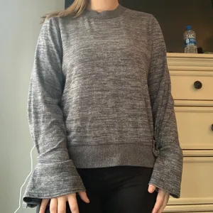 Abercrombie & Fitch tie sleeve sweater thumbnail 6