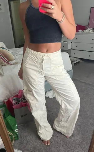 American Eagle Outfitters Cargo Pants thumbnail 2