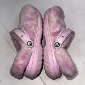 Crocs Classic Fur Sure Slip On Fuzzy Cozy Preppy Pink White Slipper Clogs Size 9 thumbnail 6