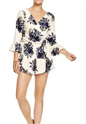 Free people all the‎ right ruffles romper xs thumbnail 1