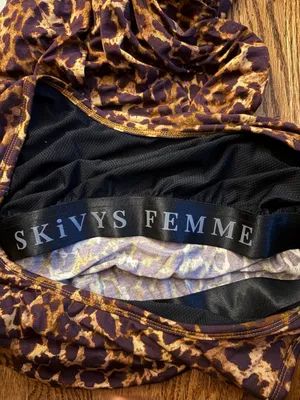 SKiVYS Femme Midi Side Hustle Dress Leopard Ruched Bodycon Size L thumbnail 8
