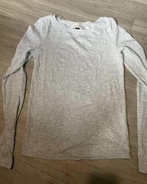 Light Gray Long Sleeve Tee thumbnail 1