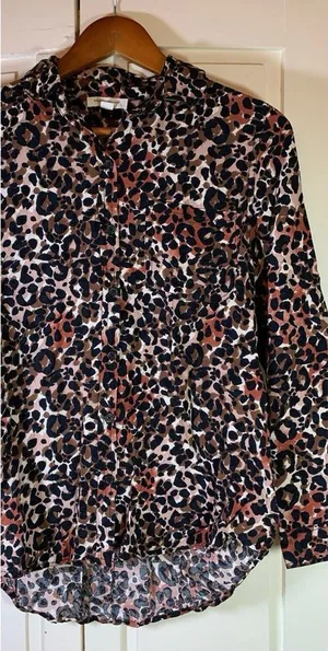 Beach Lunch Lounge Leopard Print‎ Blouse Womens Medium Animal Cheetah Mob Wife thumbnail 1