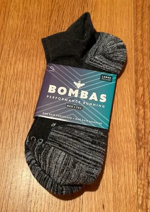Bombas Woman’s Large Gray Ankle Socks NWT thumbnail 1