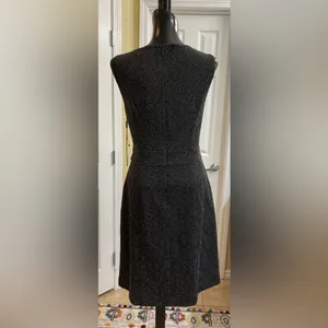 NEW KARL LAGERFELD Paris BLACK SHIFT DRESS - SIZE 12 thumbnail 3