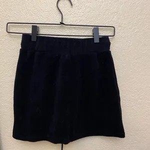 Paperoc super cute set with cropped hoodie and mini skirt thumbnail 3