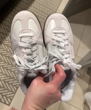 Puma Sneakers thumbnail 1