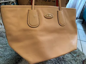 Coach Beautiful light peach handbag 🩷🩷 thumbnail 3