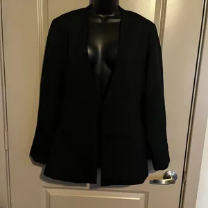 Women's Large Black‎ Blazer thumbnail 4