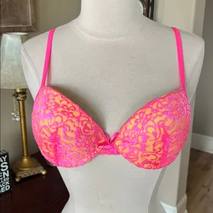 Bright Pink Lace Push Up Bra Women’s 34B thumbnail 1