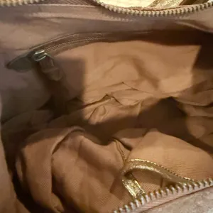 FREE PEOPLE‎ WE THE FREE Sparta Sling Bag in Pyrite NWT thumbnail 7