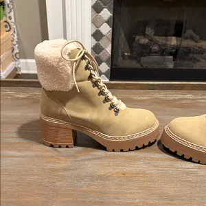 MIA Tiler Faux Fur Platform Lug Boots Tan Hiker Style Chunky‎ Heel 10 NIB thumbnail 4