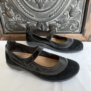 Naot Kirei Mary Jane Women's 37 US‎ 6-6.5 Black Leather Suede Comfort Shoes thumbnail 2