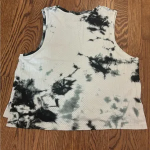 Lululemon Tank Top thumbnail 2