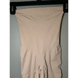 SPANX Seamless Power Nude High Waisted Mid Thigh Shapewear Shorts Women’s Size M thumbnail 3