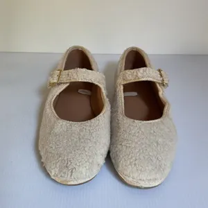 Universal Threads Mary Jane Flats Sherpa Cream Fleece Texture Size 9 thumbnail 4