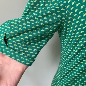 Banana Republic Ruffle Front Green Blouse thumbnail 4